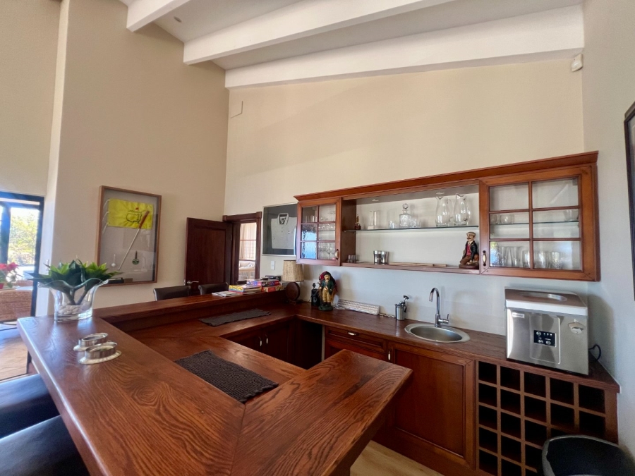 5 Bedroom Property for Sale in Oubaai Western Cape